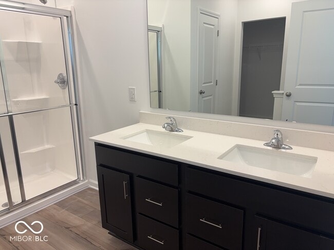 Building Photo - 821 Oyster Bay Dr