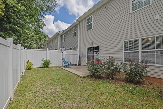 Building Photo - 13491 Spring View Dr