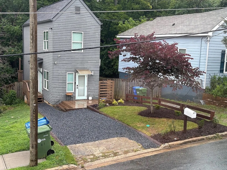 Building Photo - Room in House on Bowen Ave SE