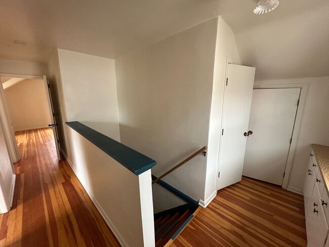 Building Photo - Beautiful Single Family Home Across from L...