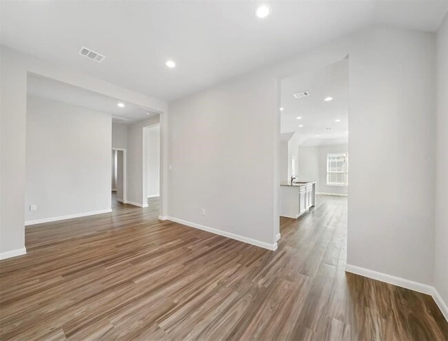 Building Photo - 27943 Parkside Creek Dr
