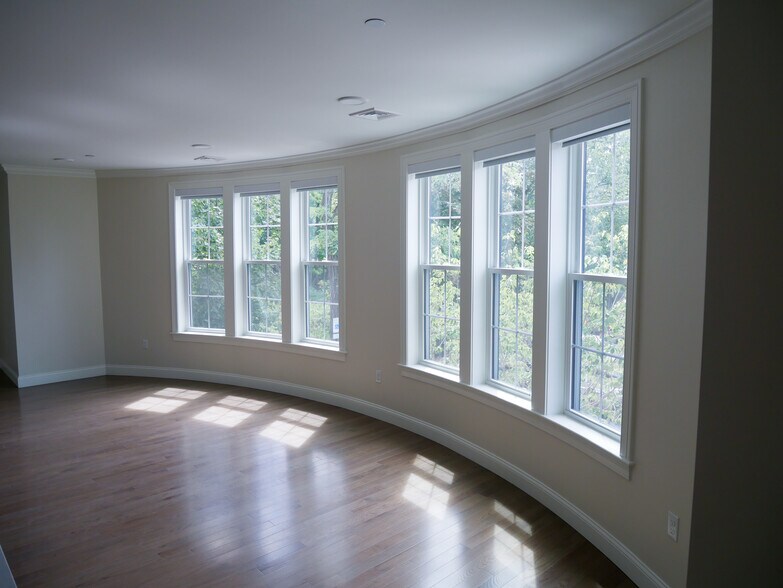 Building Photo - 39 Herrick Rd