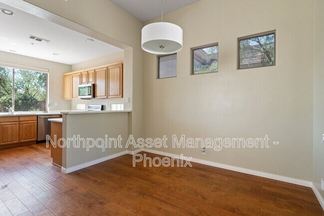 Building Photo - 7105 E Sleepy Owl Way