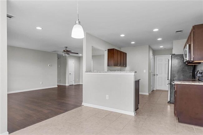 Building Photo - 74 Gray Field Ct