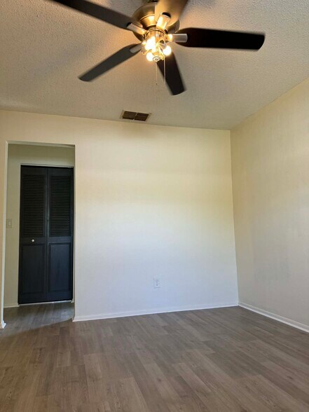 Building Photo - 600 6th Ave SE