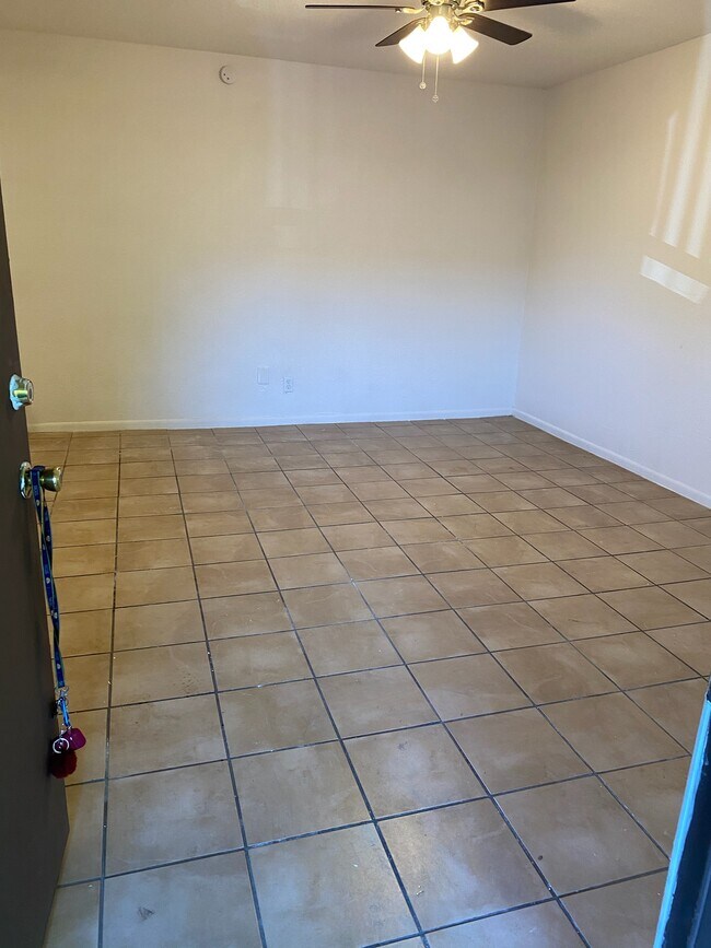 Building Photo - 4348 Sullivan St