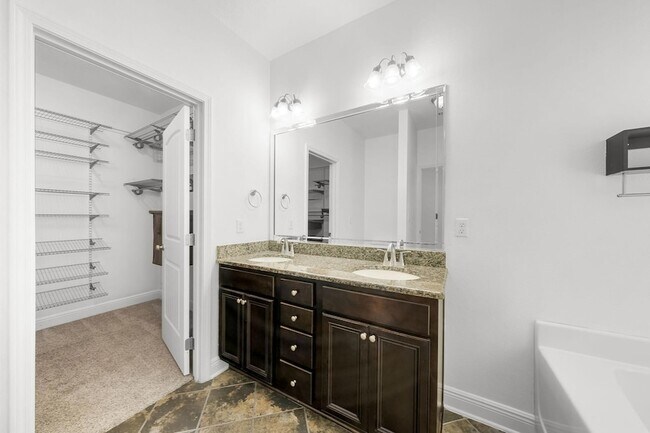 Building Photo - 282 Whispering Lake Dr