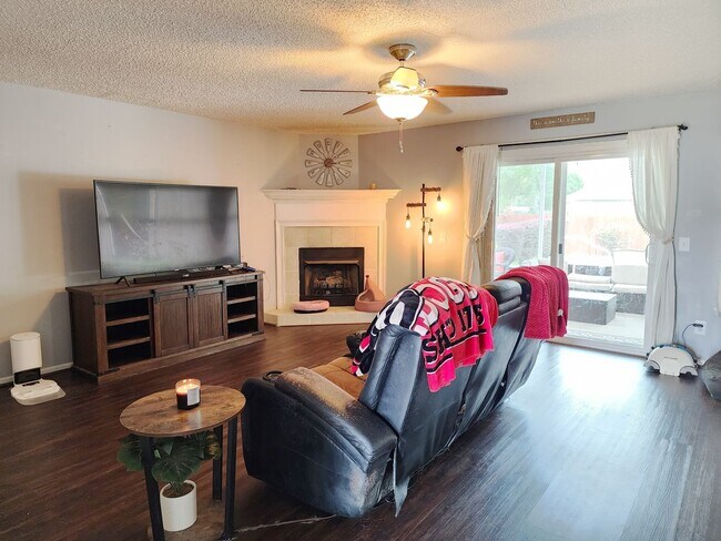 Building Photo - 4 Bedroom 2.5 Bath with in ground pool located in Lake Asbury