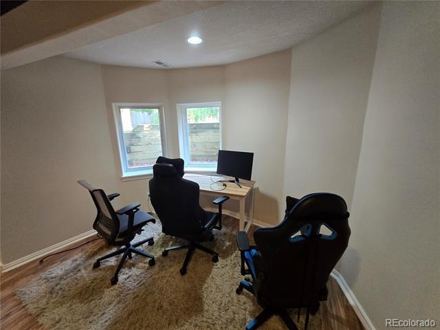 Building Photo - 4304 S Hampton Cir