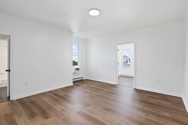 Building Photo - 348-350 Wyoming Street