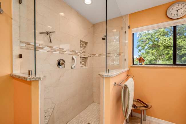 Building Photo - 3120 River Villa Way