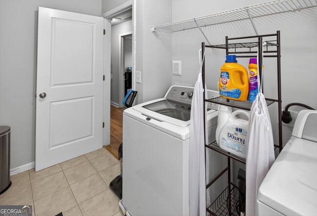 Building Photo - 3333 Cascade Parc Blvd SW