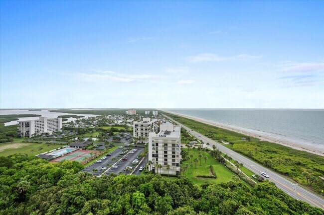Building Photo - 5051 N Hwy A1A