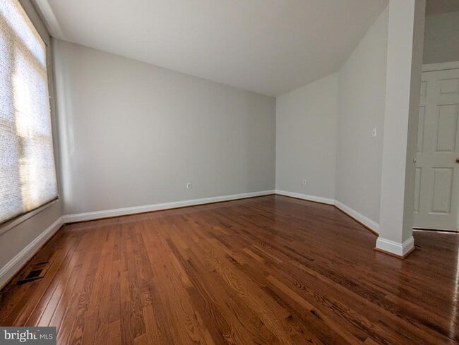 Building Photo - 6441 Lake Meadow Dr