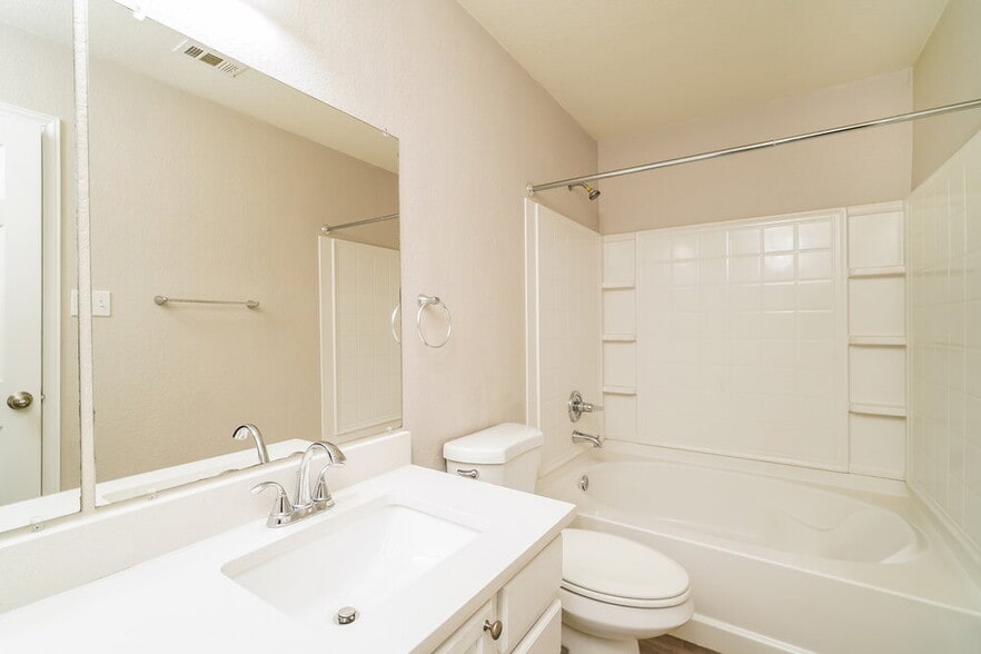Building Photo - 284 Cordero Dr