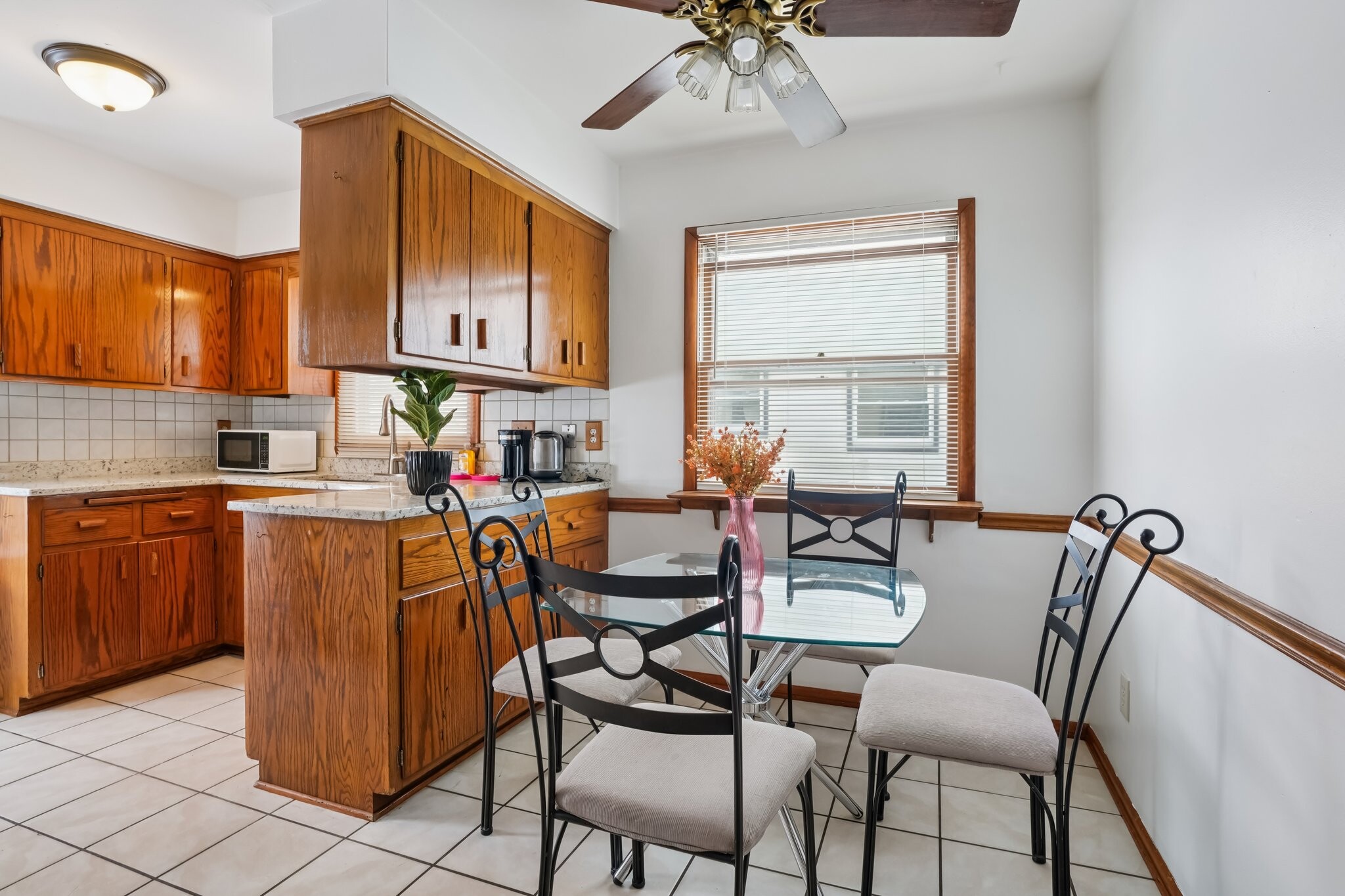 Building Photo - 10785 W Appleton Ave