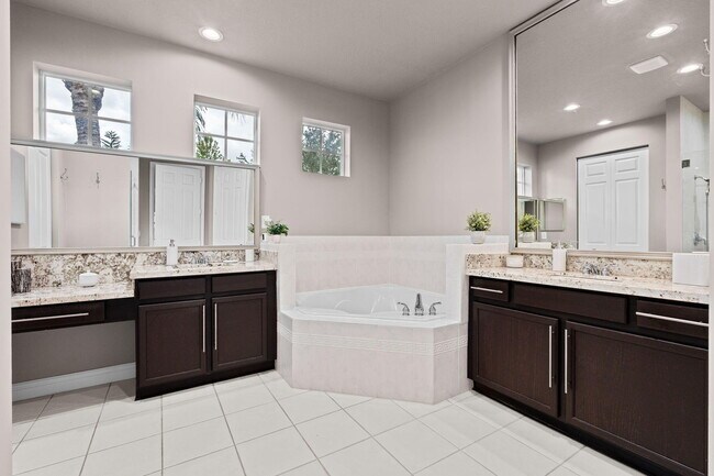 Building Photo - 9919 Royal Cardigan Way