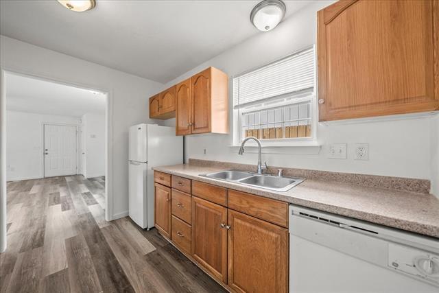 Building Photo - 212 N Wood St