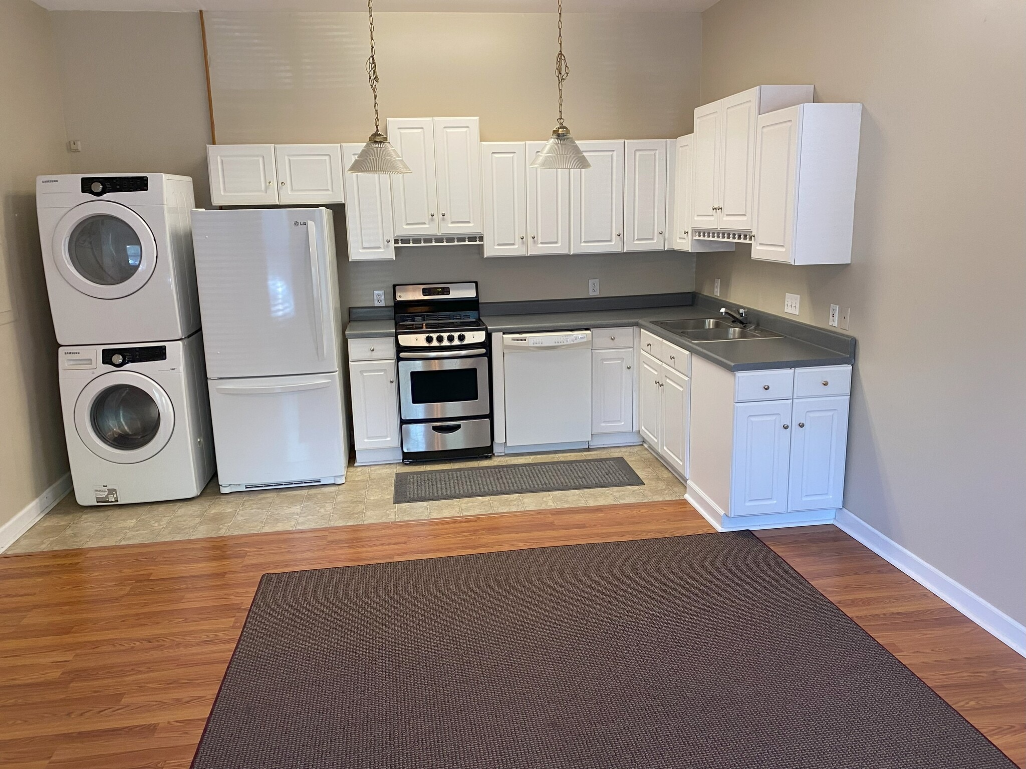 Kitchen - 2113 Gadsden St