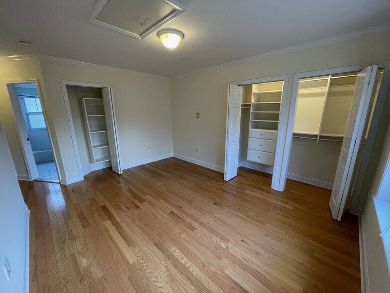 Building Photo - 302 Paine Ct
