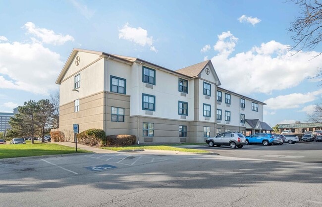 Building Photo - 3150 Finley Rd