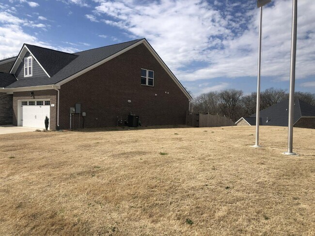 Building Photo - 6005 Blackberry Ridge Ln