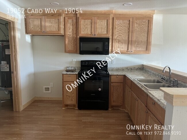 Building Photo - 19052 Cabo Way