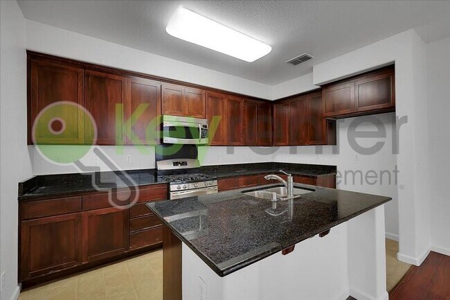 Building Photo - 10923 Oakham Dr