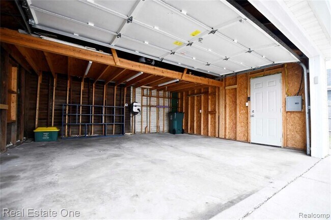 Building Photo - 610 Marlin Ave