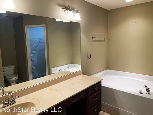 Building Photo - 2 br, 2 bath House - 2768 Southwood View