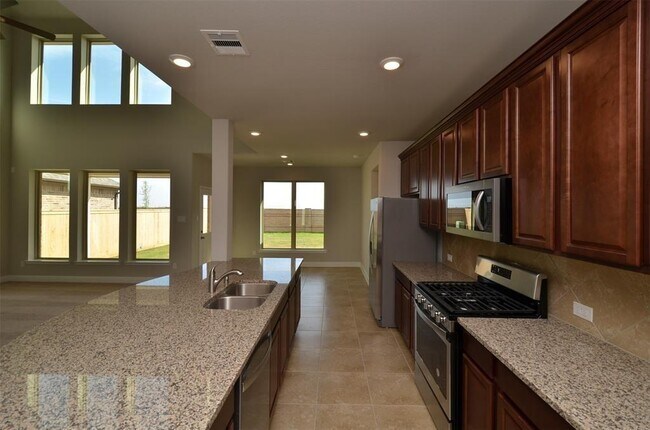 Building Photo - 19255 Presa Canyon Dr