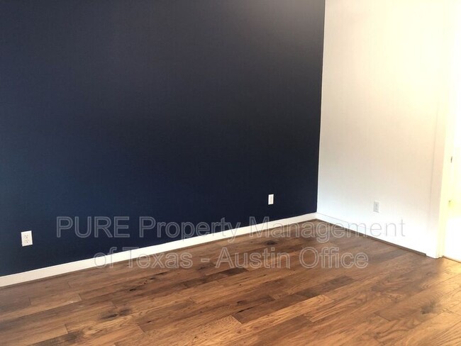 Building Photo - 8301 Prairie Rye Dr