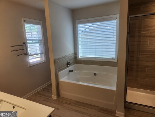 Building Photo - 47 Station Overlook Dr