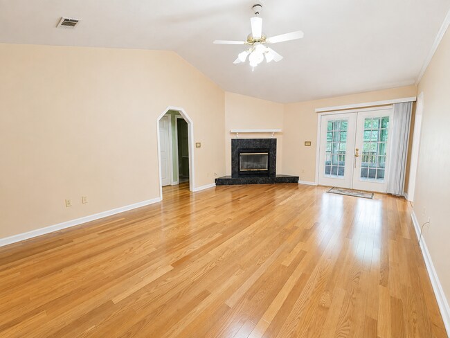 Building Photo - 1285 Cordova Cir