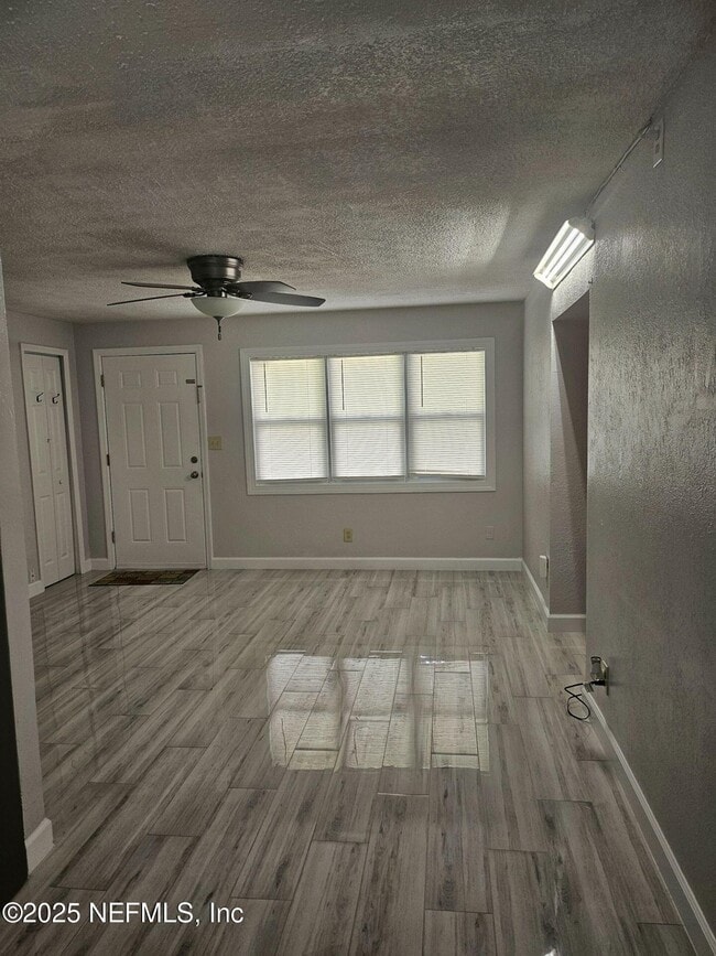 Building Photo - 442 Ameca Ave