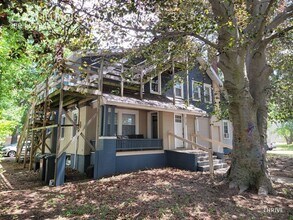 Building Photo - 712 W Illinois St