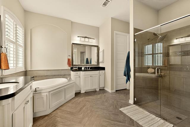 Building Photo - 1107 Devonshire Drive South