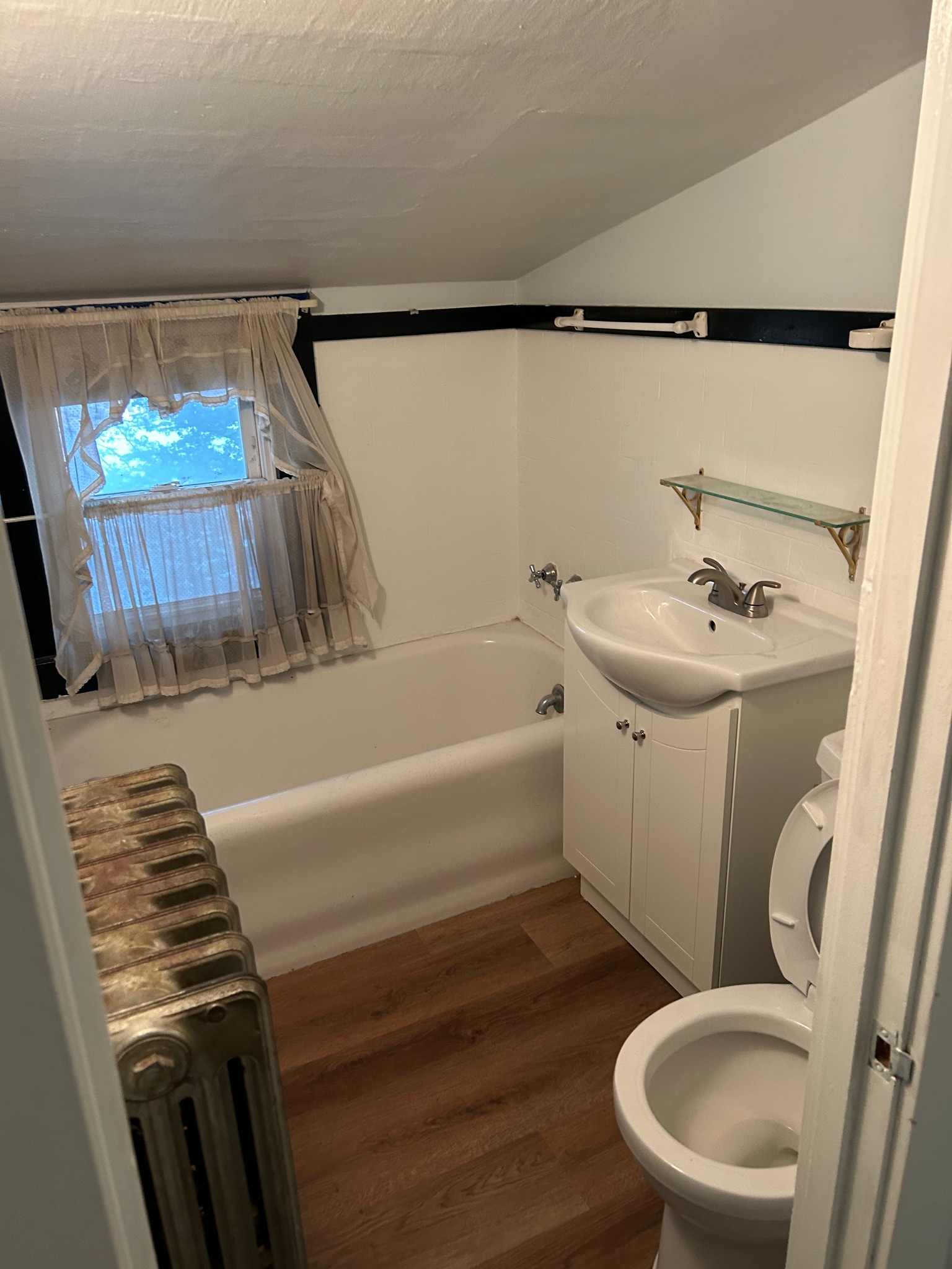 Building Photo - 213 S Wilmoth Ave