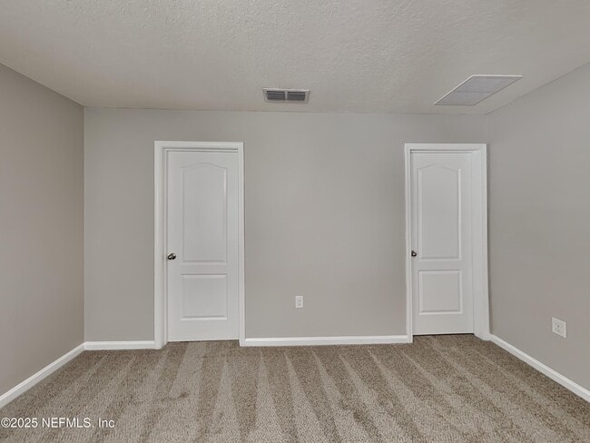 Building Photo - 8048 Meadow Walk Ln