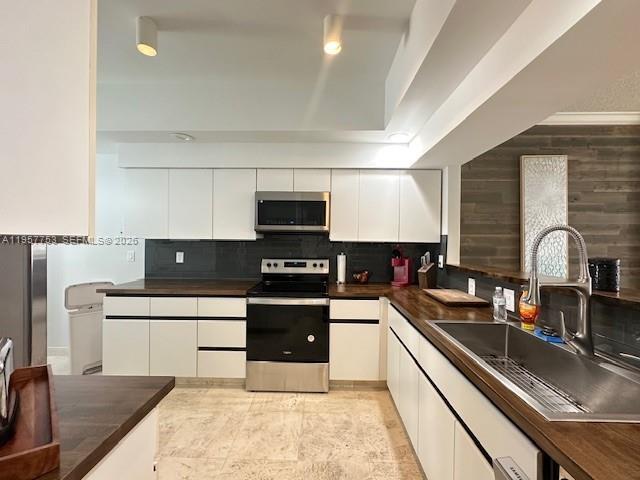 Building Photo - 3900 Island Blvd