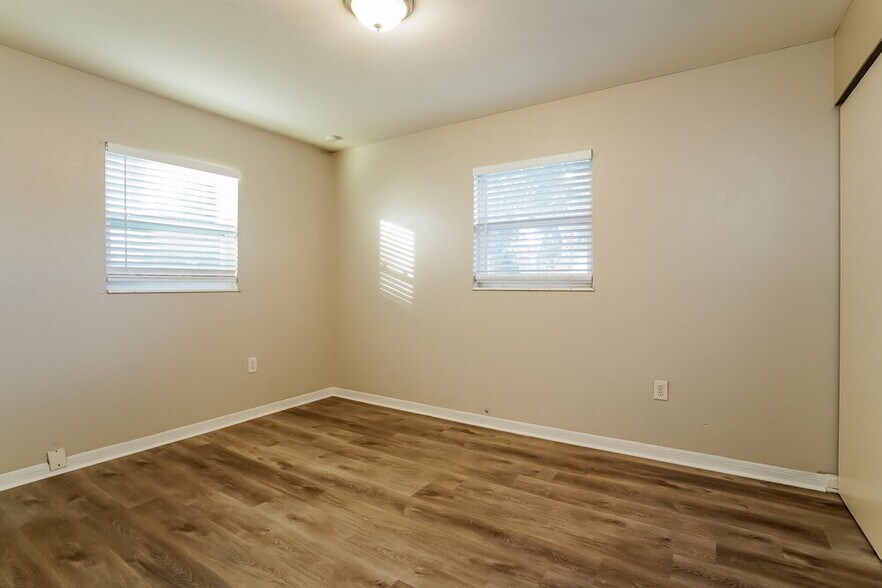 Building Photo - 2914 Lafayette St