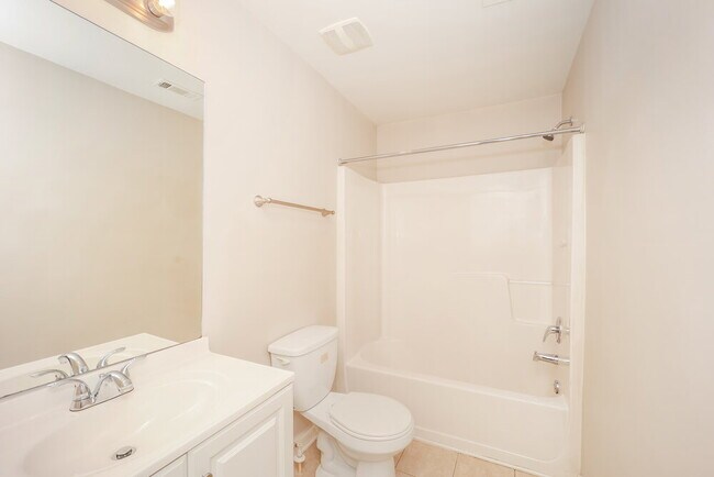 Building Photo - 107 Seabreeze Trail