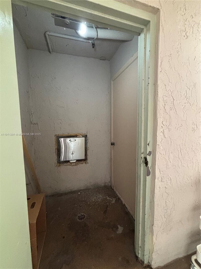 Building Photo - 3561 SW 117th Ave