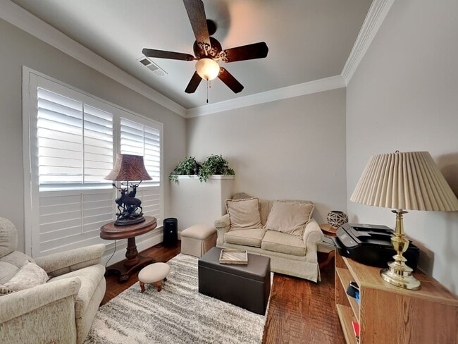 Building Photo - STUNNING HOME IN NRH!