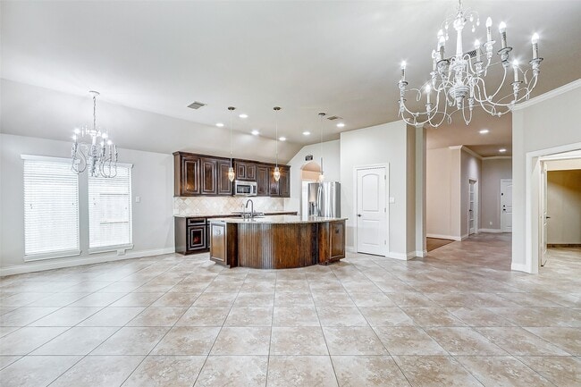 Building Photo - 27923 Silverstream Ct