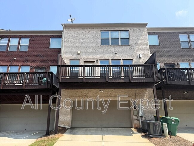 Building Photo - 912 Rose Way