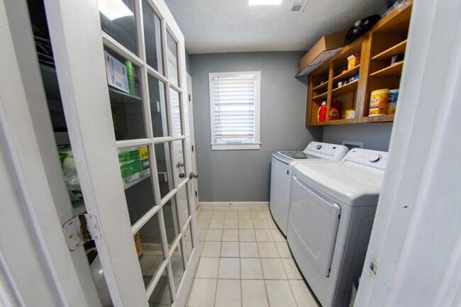 Building Photo - Barnards Landing Road | 3 bedrooms, 2 baths