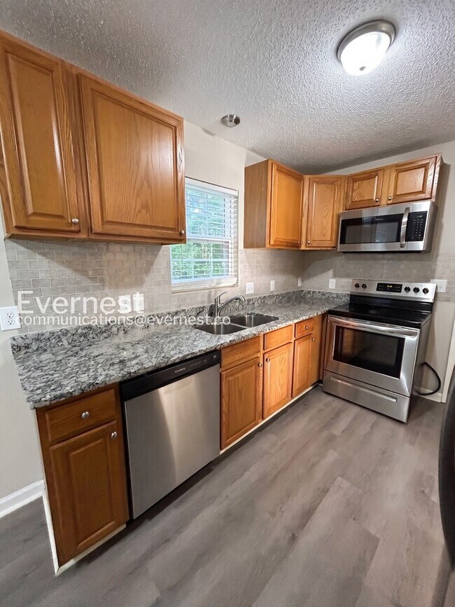 Building Photo - 3612 Mizell Rd