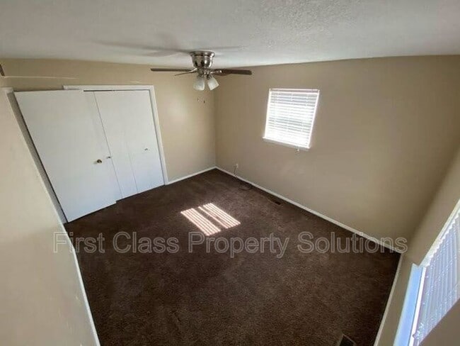Building Photo - 6300 N Wildewood Dr