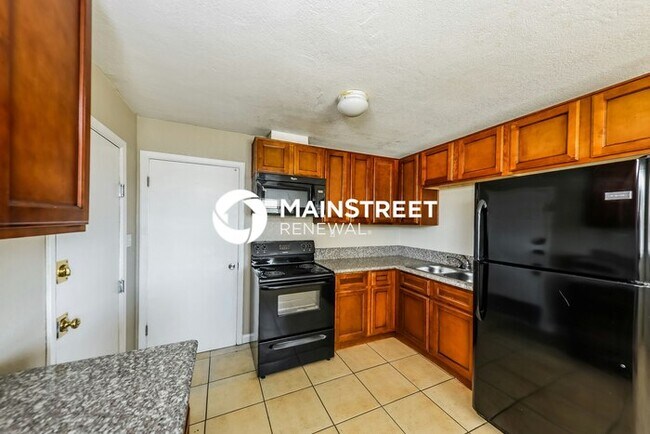 Building Photo - 3 Bedroom Pet-Friendly Home in Phoenix, AZ with Main Street Renewal
